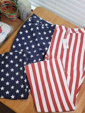 Judy Blue ☆ USA Flag Print ☆ Flare Jeans - High Waisted